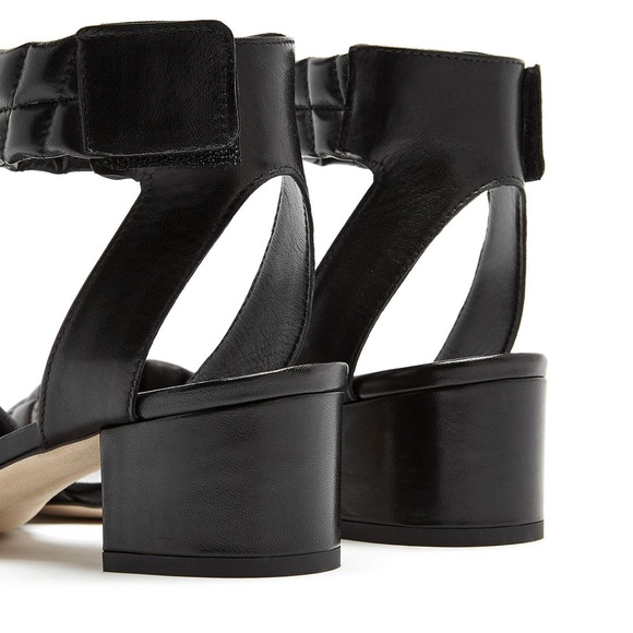 New ROVER SANDAL (BLACK) - LA CANADIENNE Leather - Picture 4 of 11